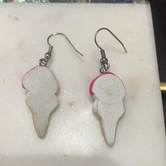 Claires summer novelty pink ice cream cone lightweight earrings - Picture 5 of 8